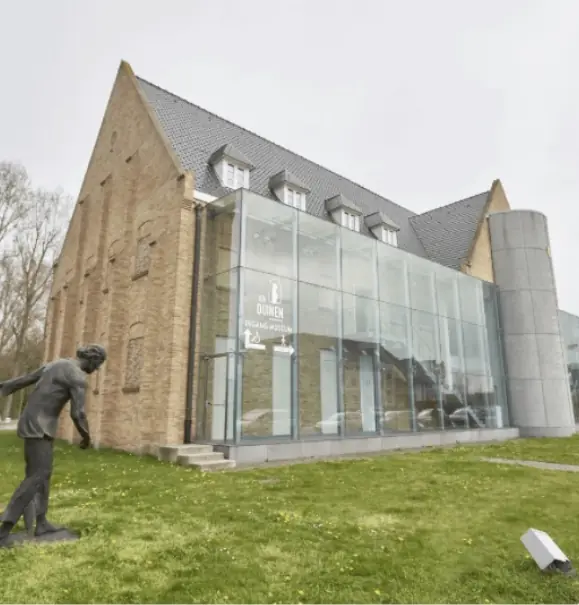 Vakantiewoning met zwembad dicht bij adbijmuseum Ter Duinen